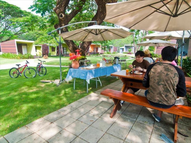 Imagen del bar/restaurante del Hotel The Park Adventure. Foto 7