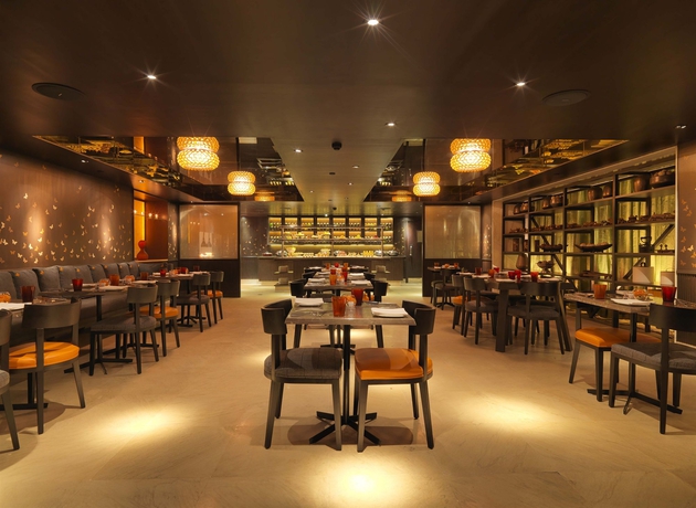 Imagen del bar/restaurante del Hotel The Park, Bangalore. Foto 6