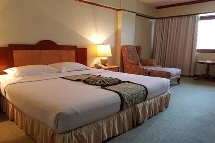 Imagen de la habitación del Hotel The Park Bangkok. Foto 5