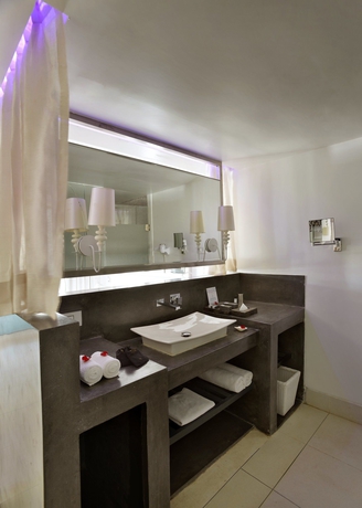 Imagen de la habitación del Hotel The Park Calangute Goa. Foto 6