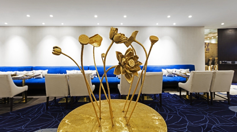 Imagen del bar/restaurante del Hotel The Park Chennai. Foto 4