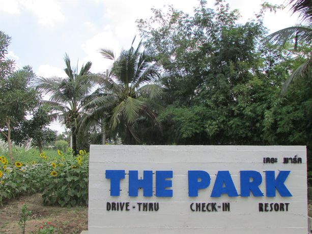 Imagen de los exteriores del Hotel The Park Drive-thru Check-in Resort. Foto 14