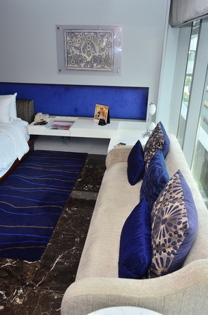 Imagen de los interiores del Hotel The Park Hyderabad. Foto 10