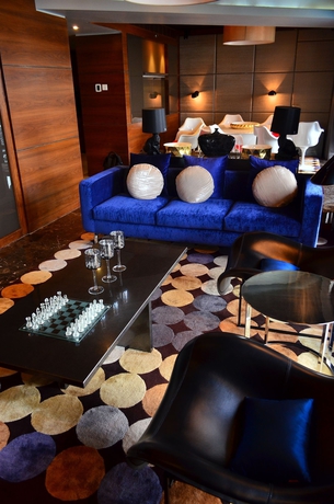 Imagen de los interiores del Hotel The Park Hyderabad. Foto 12