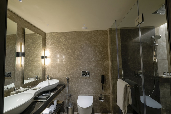 Imagen de la habitación del Hotel The Park Indore. Foto 10