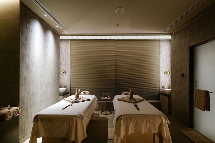 Imagen de los interiores del Hotel The Park Indore. Foto 14