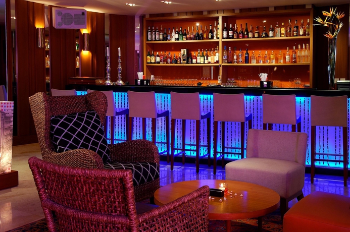 Imagen del bar/restaurante del Hotel The Park Navi Mumbai. Foto 3