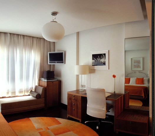 Imagen de la habitación del Hotel The Park New Delhi. Foto 10