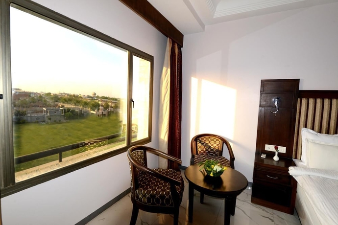 Imagen de la habitación del Hotel The Park Paradise, Bikaner. Foto 13