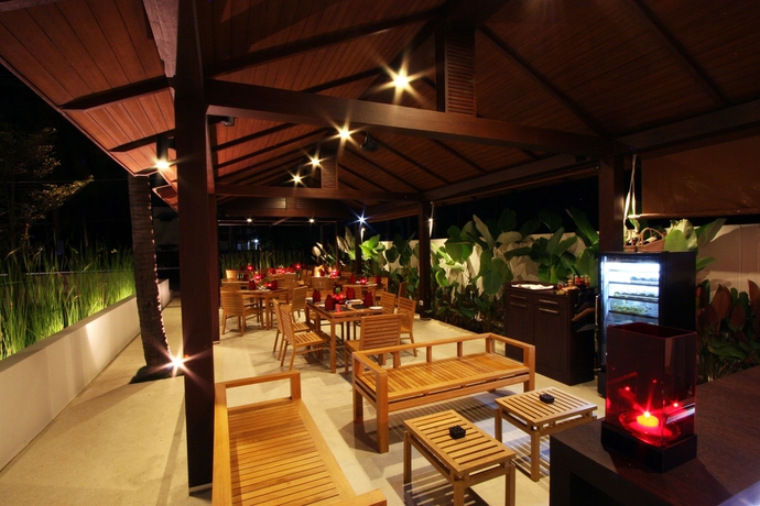 Imagen del bar/restaurante del Hotel The Park Samui. Foto 3