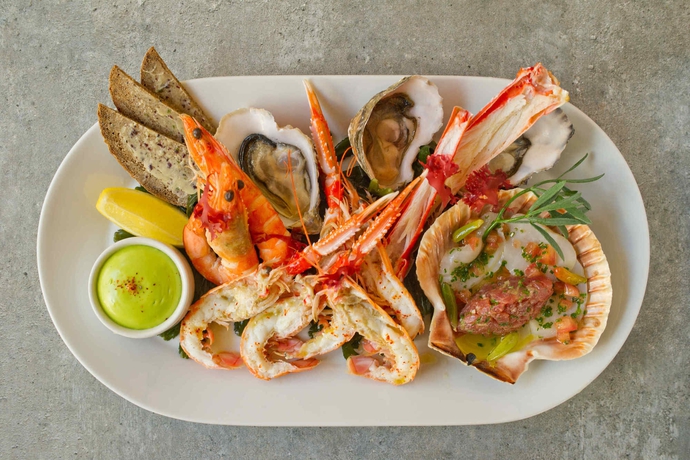 Imagen del bar/restaurante del Hotel The Park Tower Knightsbridge, A Luxury Collection. Foto 2