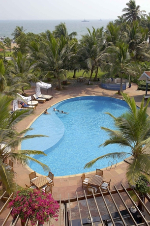 Imagen de la piscina del Hotel The Park Visakhapatnam. Foto 16