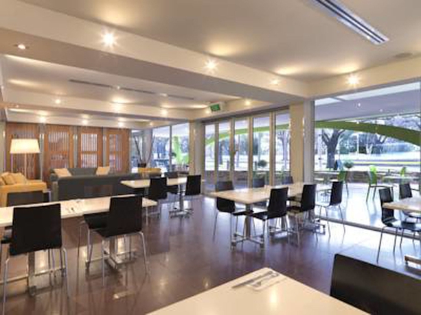 Imagen de los interiores del Hotel The Parkmore. Foto 8