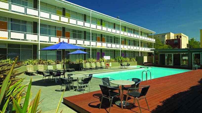 Imagen de la piscina del Hotel The Parkmore. Foto 16