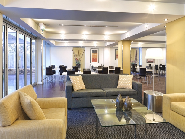Imagen de los interiores del Hotel The Parkmore. Foto 13