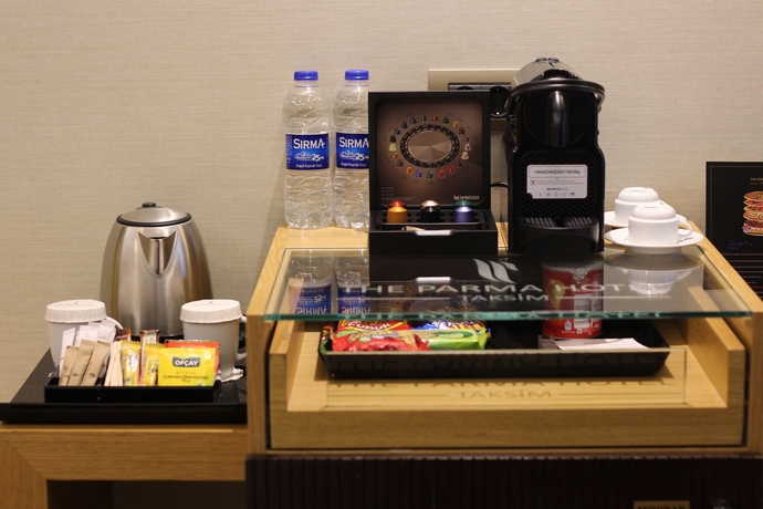 Imagen de la habitación del Hotel The Parma Taksim. Foto 6