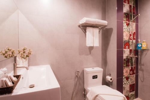 Imagen general del Hotel The Pat. Foto 1