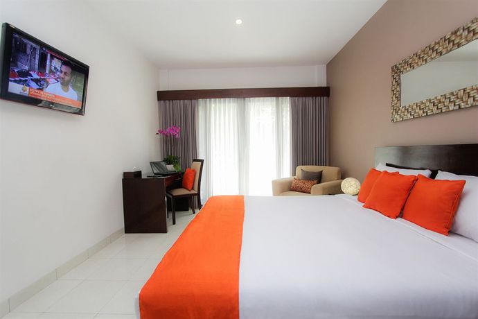 Imagen de los exteriores del Hotel The Pavilion Kuta. Foto 9