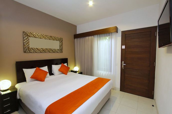 Imagen de la piscina del Hotel The Pavilion Kuta. Foto 13