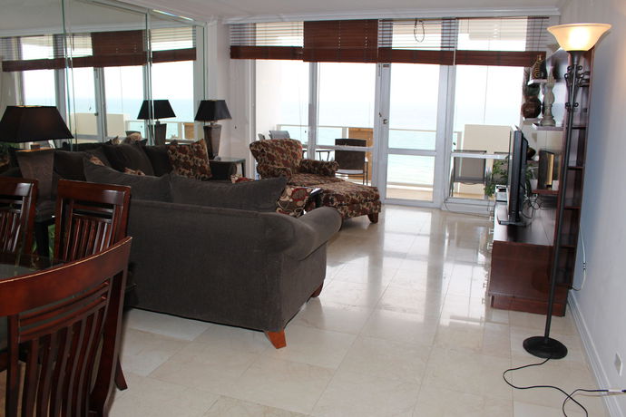 Imagen de la habitación del Hotel The Pavilion Residences. Foto 7