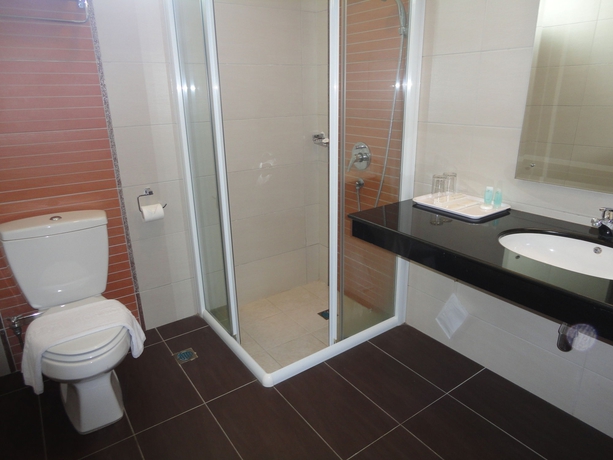 Imagen de la habitación del Hotel The Pavilion, Sandakan. Foto 8