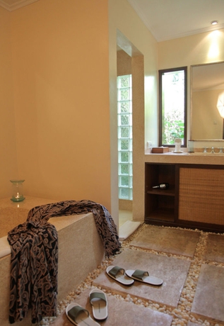 Imagen de la habitación del Hotel The Pavilions Bali. Foto 3