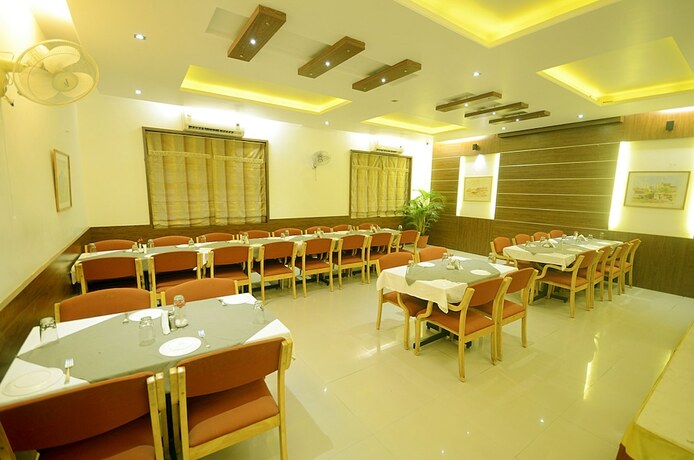 Imagen del bar/restaurante del Hotel The Pavillion. Foto 18