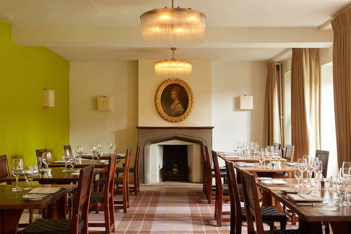 Imagen del bar/restaurante del Hotel The Peacock at Rowsley. Foto 4