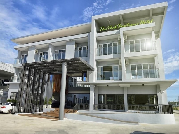 Imagen de la piscina del Hotel The Peak Boutique. Foto 9