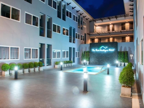 Imagen de la piscina del Hotel The Peak Boutique. Foto 11