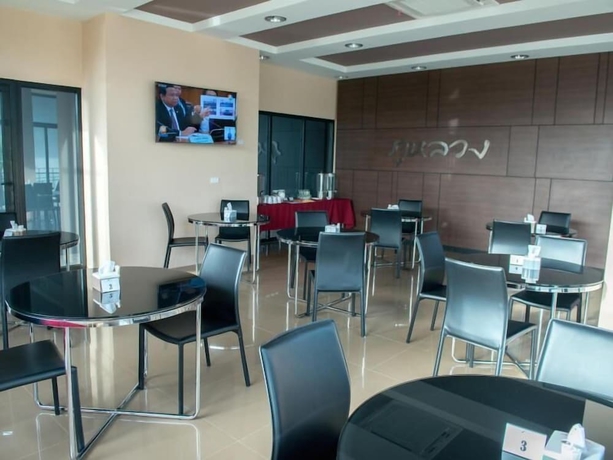 Imagen del bar/restaurante del Hotel The Peak Boutique. Foto 3