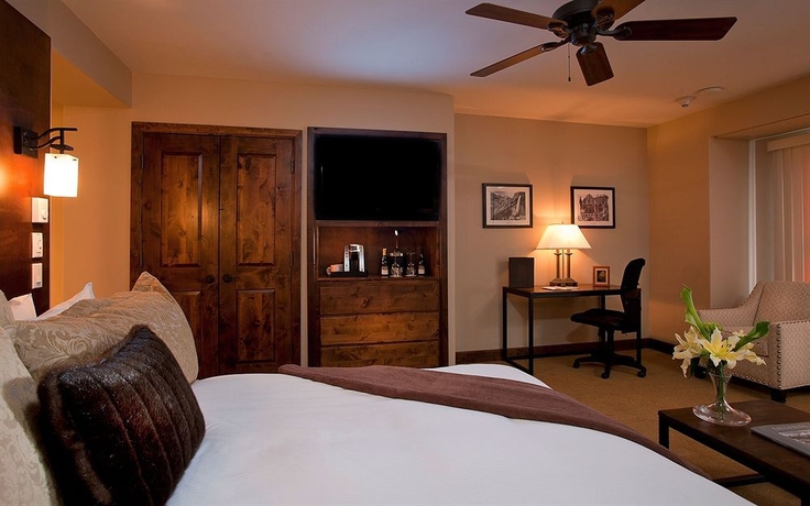 Imagen de los interiores del Hotel The Peaks Resort and Spa. Foto 6