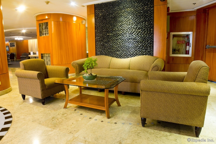 Imagen de los interiores del Hotel The Pearl Manila. Foto 15