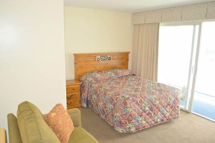 Imagen de la habitación del Hotel The Pelham Resort Motel. Foto 7