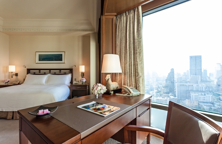 Imagen de la habitación del Hotel The Peninsula Bangkok. Foto 6