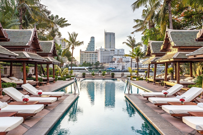 Imagen de la piscina del Hotel The Peninsula Bangkok. Foto 15