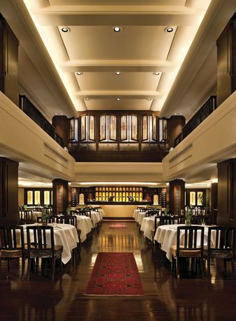 Imagen del bar/restaurante del Hotel The Peninsula Hong Kong. Foto 3