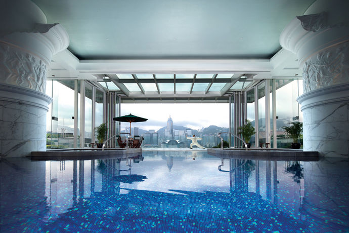 Imagen de la piscina del Hotel The Peninsula Hong Kong. Foto 23