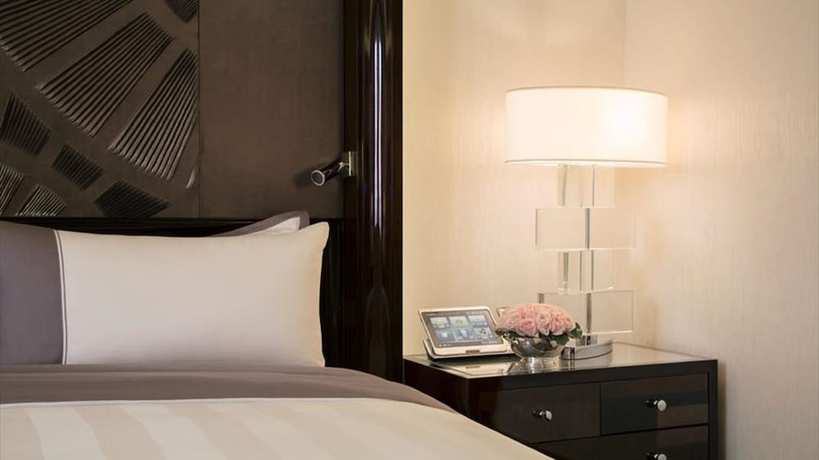 Imagen de la habitación del Hotel The Peninsula Paris. Foto 2