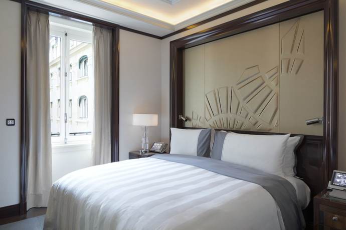 Imagen de la habitación del Hotel The Peninsula Paris. Foto 8