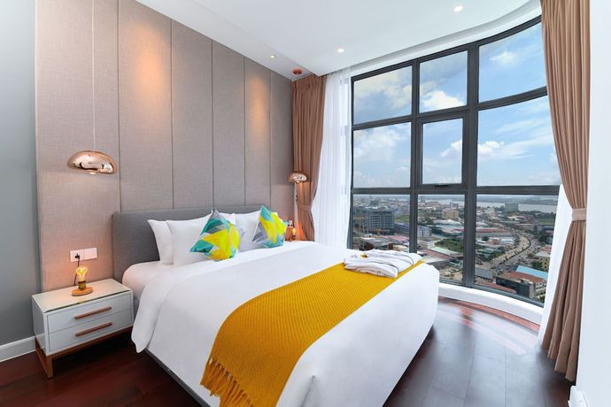 Imagen de la habitación del Hotel The Peninsula Phnom Penh. Foto 13
