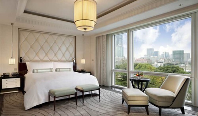 Imagen de la habitación del Hotel The Peninsula Shanghai. Foto 7