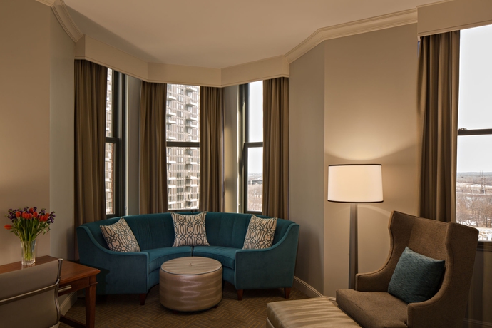 Imagen de los interiores del Hotel The Pennywell St.louis Downtown, A Hilton. Foto 5