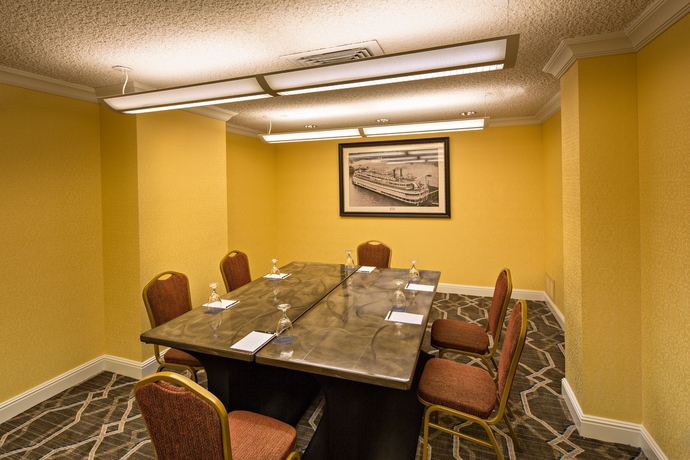 Imagen de los interiores del Hotel The Pennywell St.louis Downtown, A Hilton. Foto 14