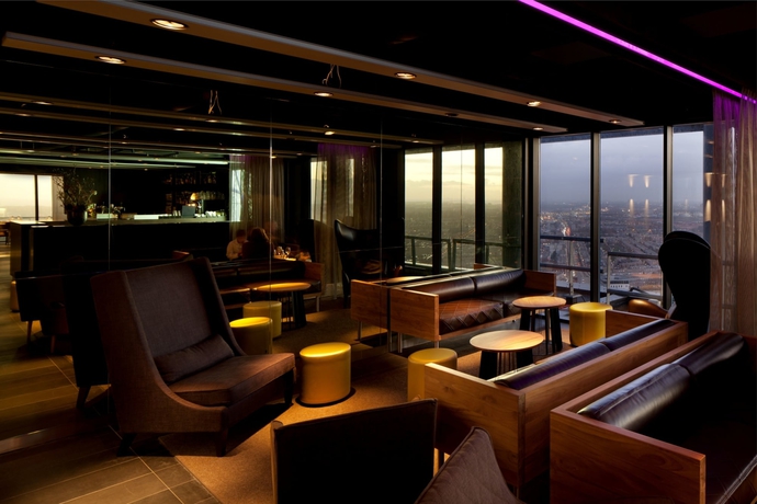 Imagen del bar/restaurante del Hotel The Penthouse, La Haya. Foto 5