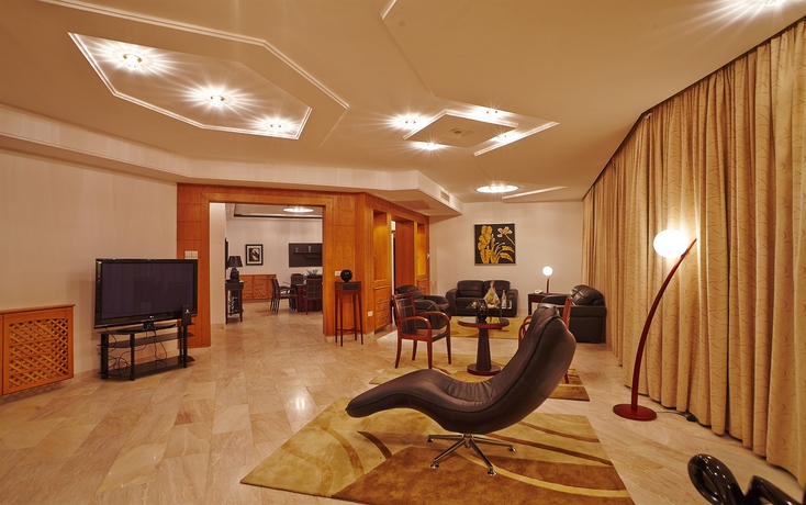 Imagen de los interiores del Hotel The Penthouse Suites. Foto 9