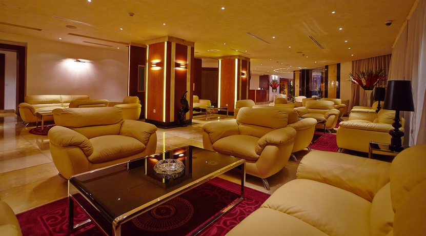 Imagen de los interiores del Hotel The Penthouse Suites. Foto 13