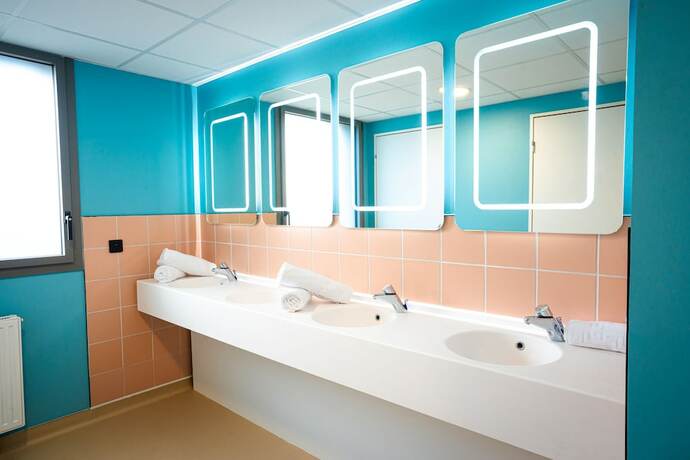 Imagen de la habitación del Hotel The People Caen. Foto 17