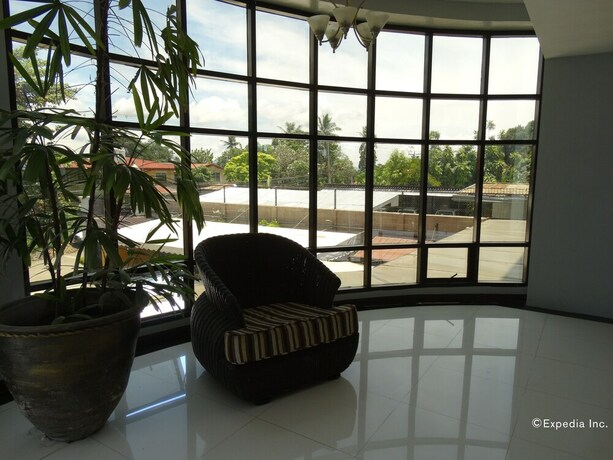 Imagen de los interiores del Hotel The Peridot Suites. Foto 19
