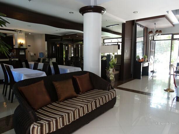 Imagen de los interiores del Hotel The Peridot Suites. Foto 20